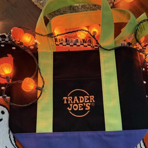 Trader Joe's black/green Halloween mini tote bag - Picture 1 of 1